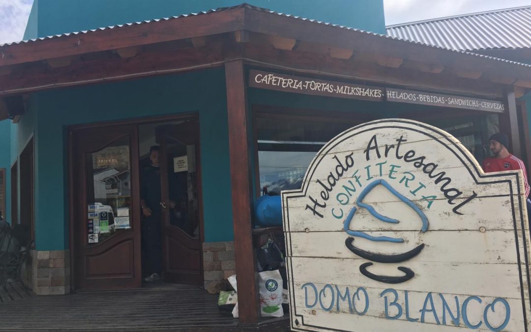 Conheça a Domo Blanco, sorveteria que seduz montanhistas na Argentina